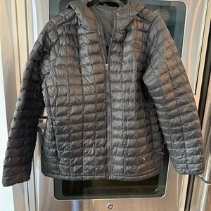 The North Face Black Quilted Hooded Puffer Jacket - Women's XL